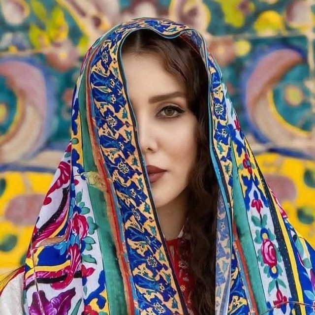 Online teaching Persian Language and Culture